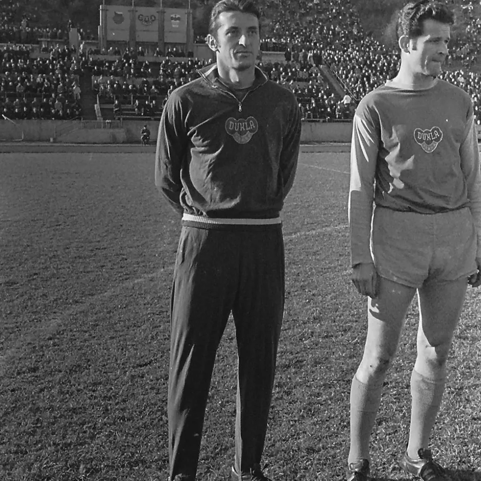 Dukla Prague 1968 Pull-over de Foot Retro