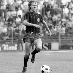 Eintracht Frankfurt 1972 - 73 Maillot de Foot Rétro