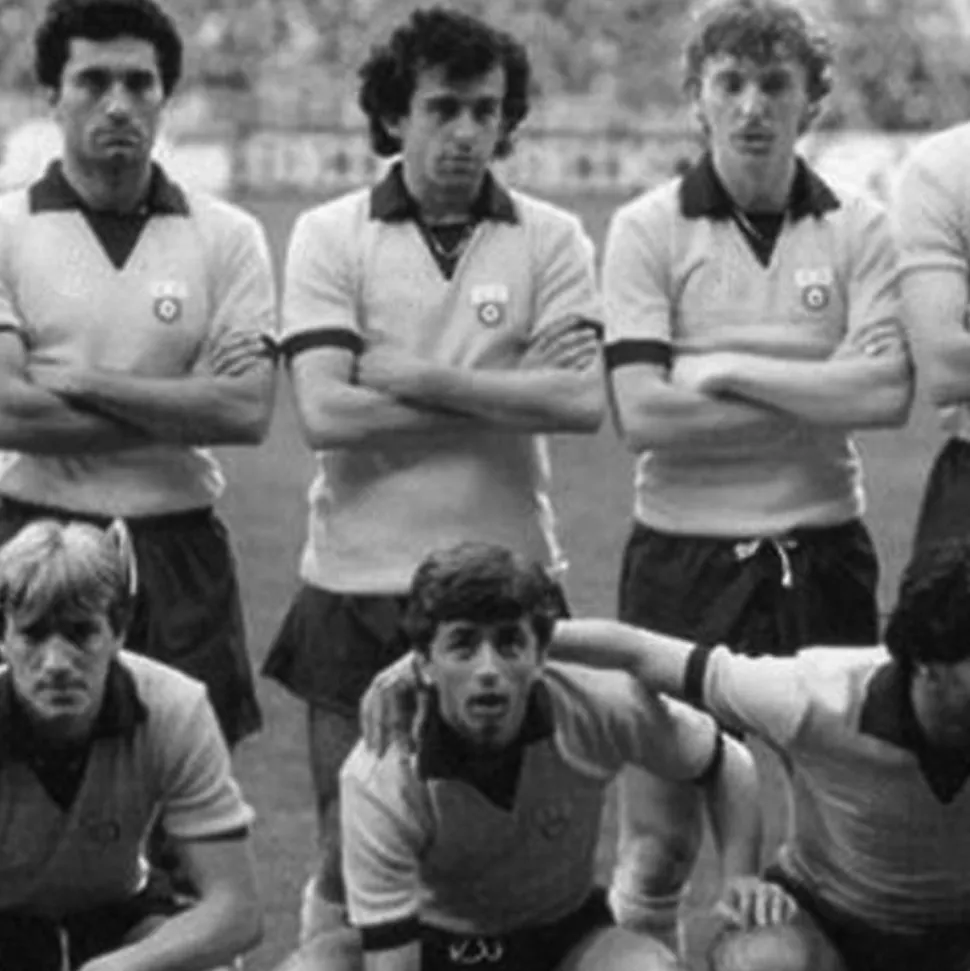 Juventus FC 1983 - 84 Away Coppa delle Coppe UEFA Maillot de Foot Rétro
